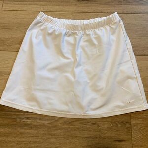 Nike Women's Classic White Mini Skirt
